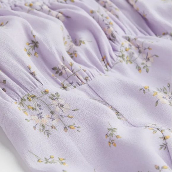 💕 HOST PICK! 💕 H&M Floral Printed Lavender Dress - Picture 3 of 3